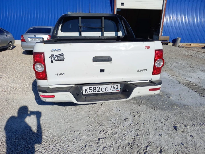 Автомобили легковые JAC T6 2022 года выпуска